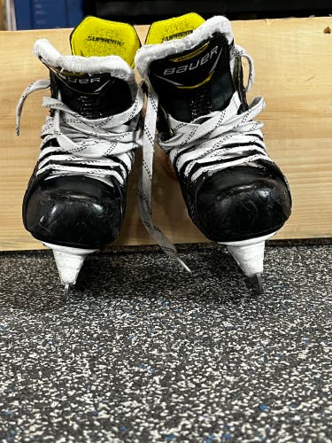 Used Bauer Size 13.5 Supreme 3S Pro Hockey Skates