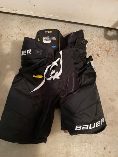 Senior Medium Bauer Supreme 3S Pro Hockey Pants