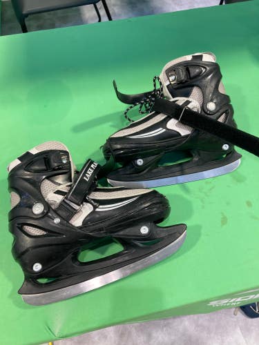 Junior Used Lake Placid Hockey Skates D&R (Regular) 1.0