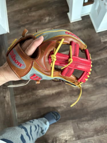 Infield 11.75" A2000 Baseball Glove