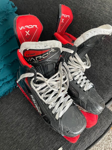 Used Senior Bauer Vapor 3X Pro Hockey Skates Size 8