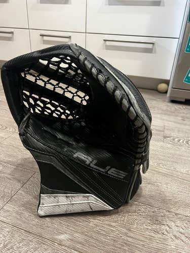 Used 34" +1.5 Regular True L12.2 Goalie Full Set with 2 Gloves