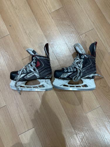 Used Junior Bauer Vapor X60 Hockey Skates D&R (Regular) 3.0