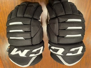 Used CCM Tacks 4 roll pro 2 Gloves 13"