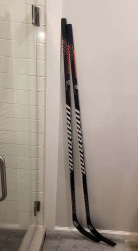 2 pack New Senior Warrior Right Handed Grip QRE Pro Team Hockey Stick W02