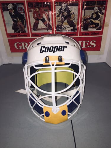 Senior Used SK2000L Goalie Mask Pro Stock - Buffalo