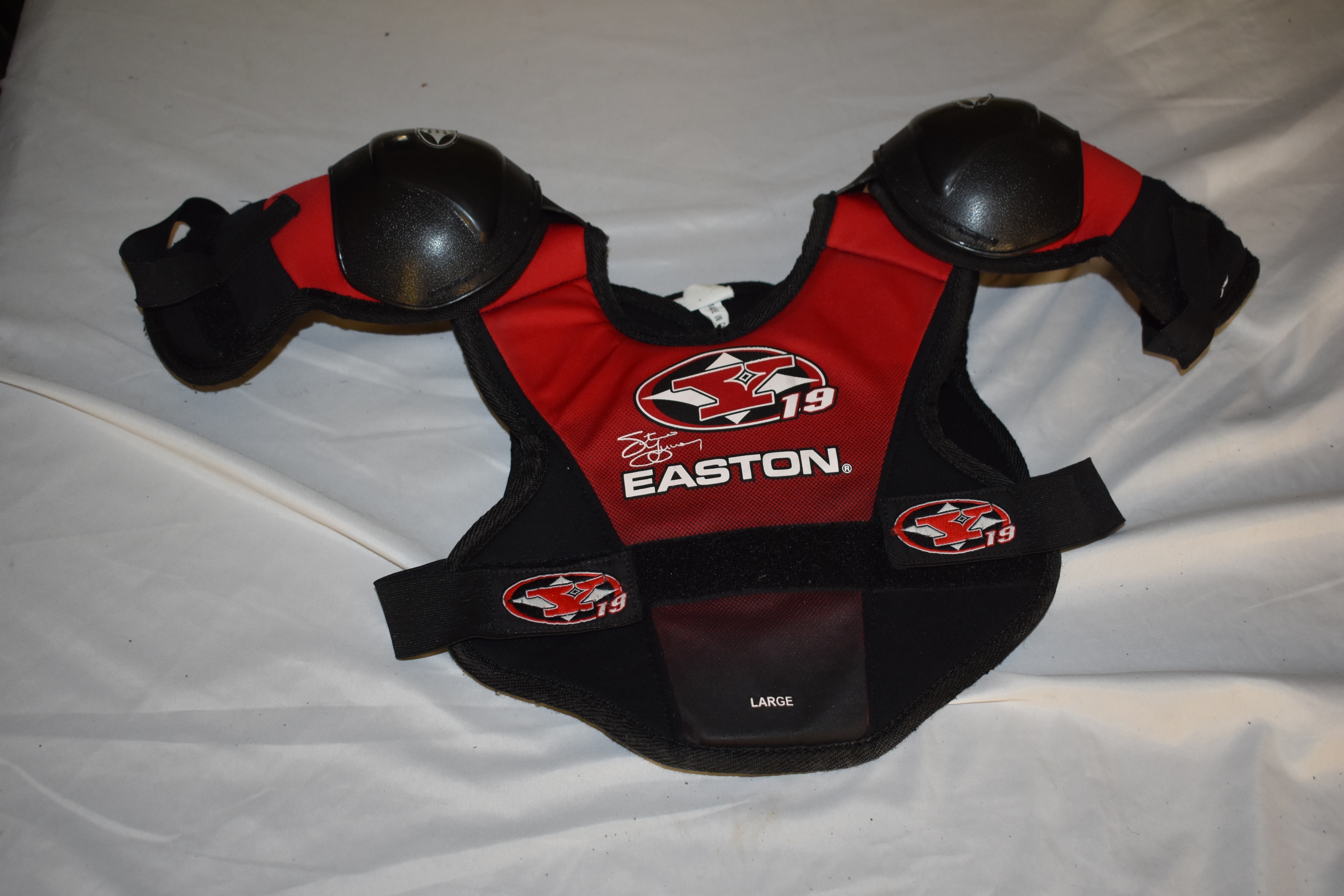 Easton Y19 Hockey Shoulder Pads, Youth Large - Great Condition!