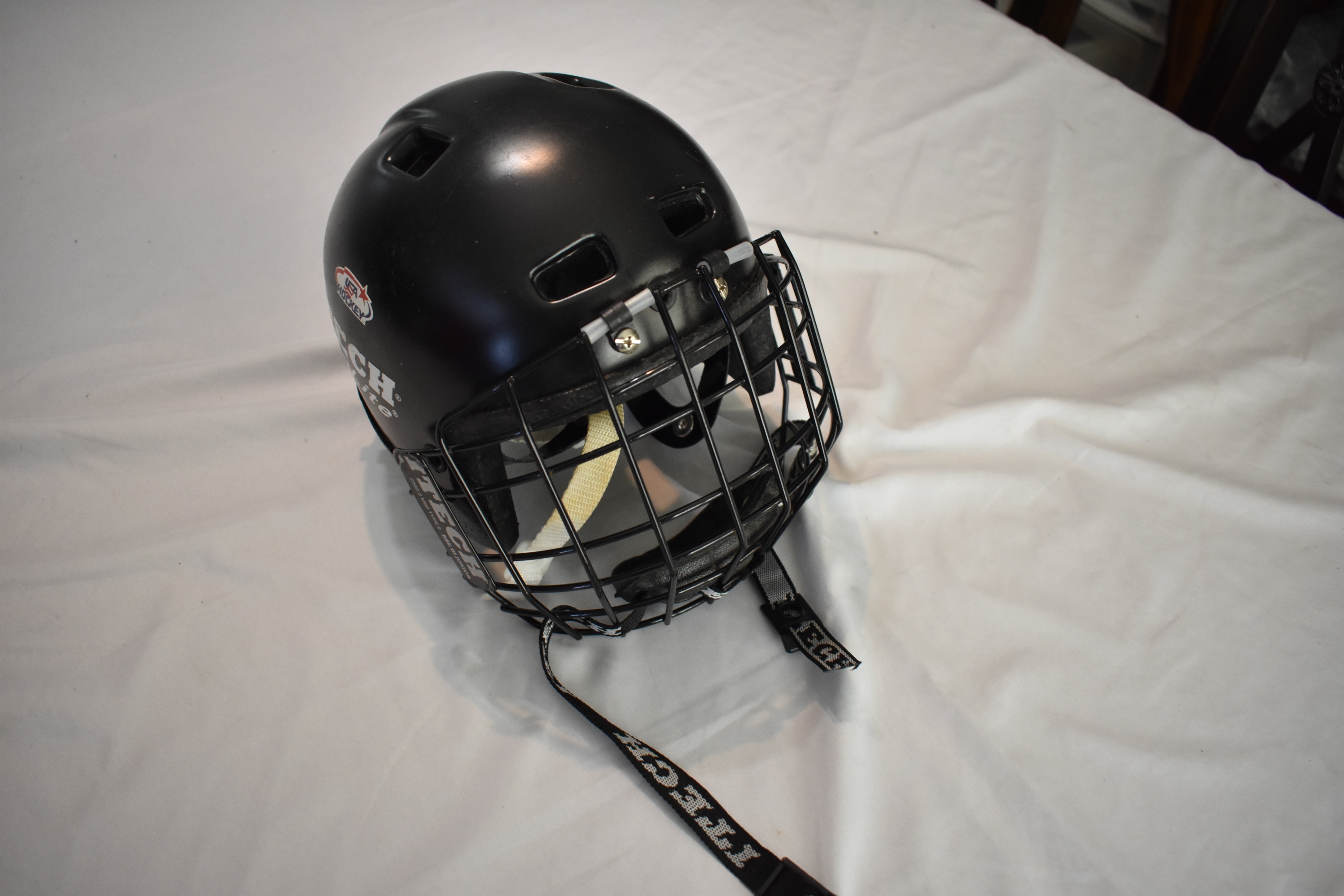 Itech Techlite TH-20 Hockey Helmet w/RBE III JR Cage, Black