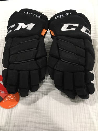 CCM 13" Pro Stock HGPJS Gloves - GRZELYCK / Boston Bruins
