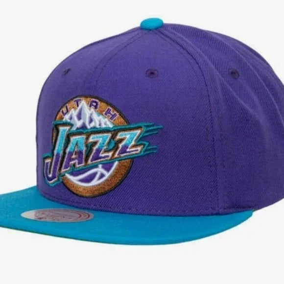 Mitchell & Ness NBA Team 2 Tone 2.0 Milwaukee Bucks Snapback Hat - Green - One Size