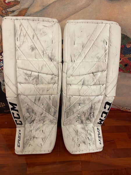 34" CCM Eflex 5 Goalie Leg Pads