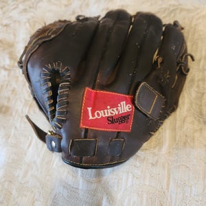 Louisville Slugger LHT Players Series Lisa Fernandez S.M. Softball/Baseball Glove 12" Game Ready