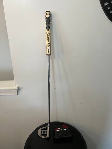 Used Men's Right Handed Wilson Staff 8875 putter