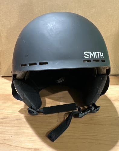 Used Large Smith Snowboard/Ski Helmet