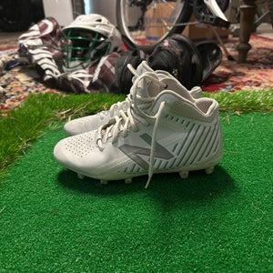 White Men's Molded Cleats New Balance Cleats