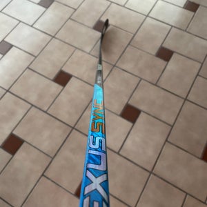 Senior Left Hand P92  Nexus Sync Hockey Stick