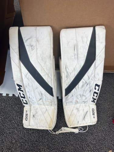 Used 31" CCM Axis 1.9 Goalie Leg Pads
