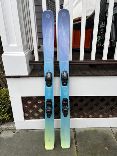 Used Unisex Blizzard  140 cm Sheeva Team Skis With Bindings