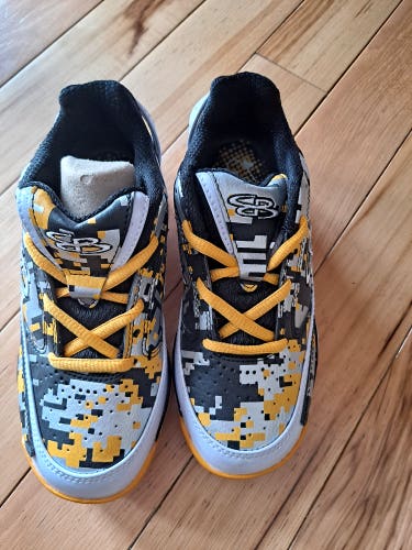 Gold New Youth Kid's Size 3.0 (Women's 4.0) Molded Cleats Boombah Low Top