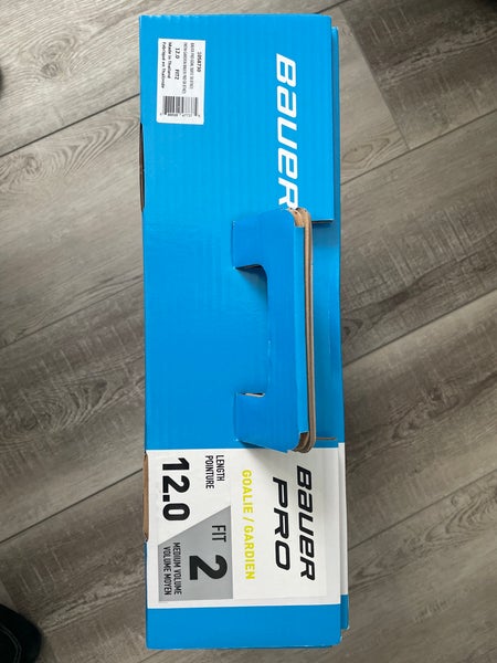 New Bauer Regular Width Size 12 Pro Hockey Goalie Skates