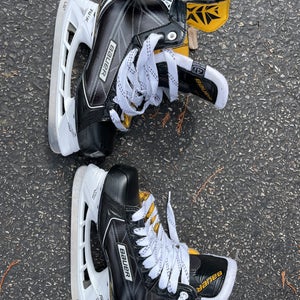 Used Bauer Size 4.5 Supreme Hockey Skates
