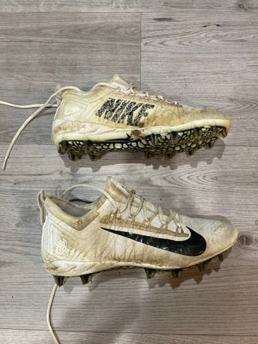 Adult Used Size 10 (Women's 11) Nike Huarache