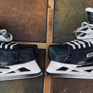 Used Bauer Regular Width  Size 8 2s pro Hockey Goalie Skates
