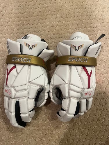 Matt Rambo’s Philadelphia Wings Team Edition Gloves. Brand New.