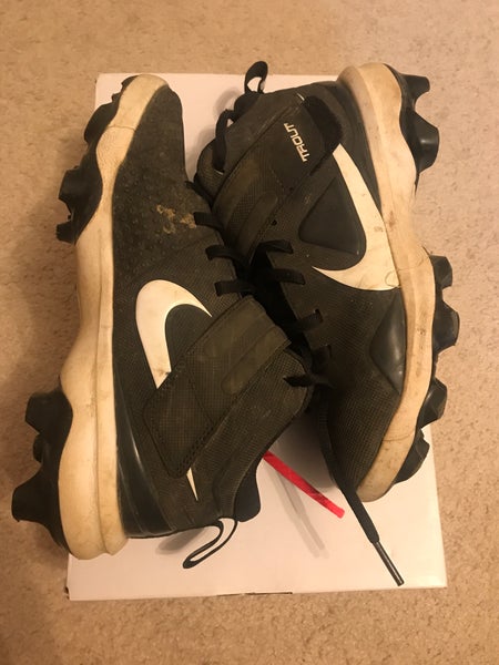 Black Used Youth 3.5 Molded Nike Trout Cleats