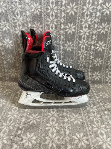 Intermediate Used Bauer Vapor 3X Pro Hockey Skates Size 5.5