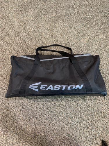 Used Easton Duffle Bag (27.5”x13”x12”)