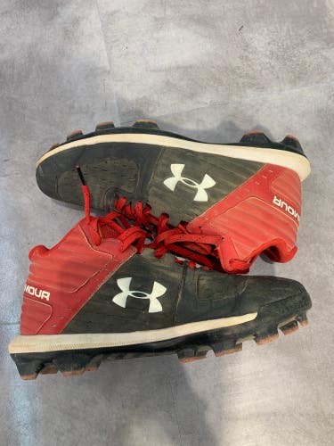 Red Used Adult Men's 8.5 (W 9.5) Molded Under Armour Yard low Cleats