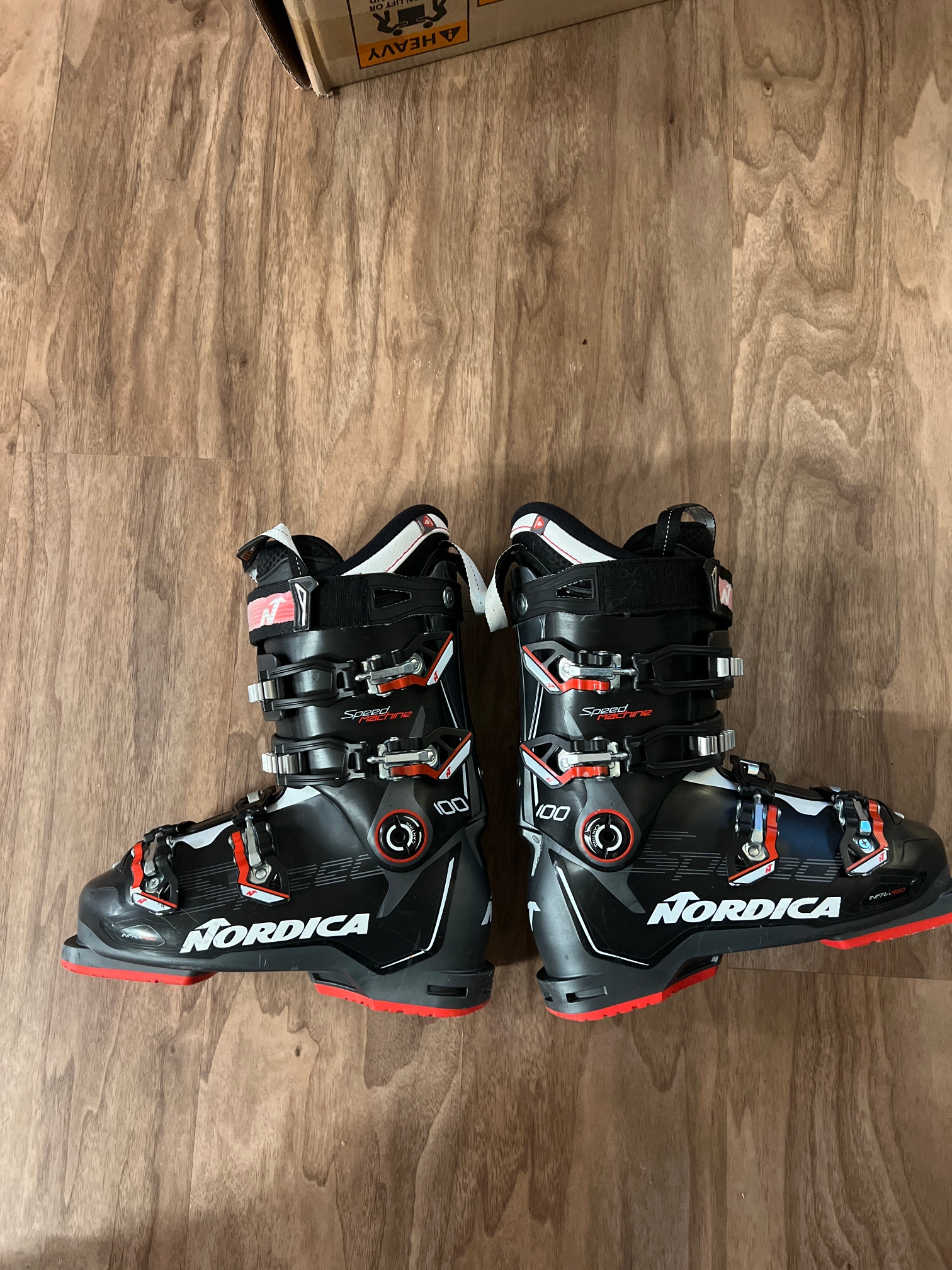 Used Men's All Mountain Nordica speed 100 Ski Boots Medium Flex