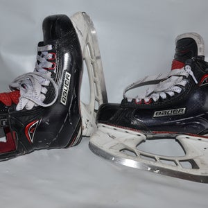 Senior Used Bauer Vapor 1X 2.0 Hockey Skates Regular Width Size 6