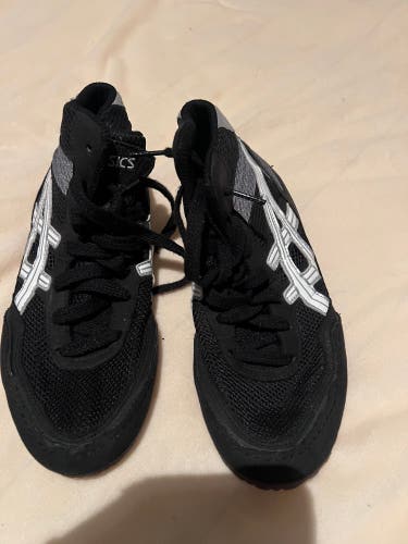 Asics Wrestling Shoes Boys Size 5.5 Black