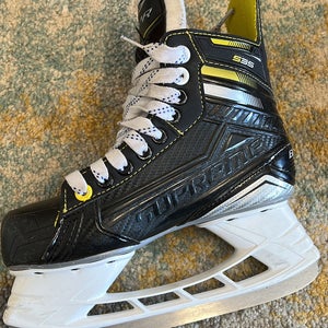 Used Bauer Regular Width Size 2 Supreme 3S Hockey Skates