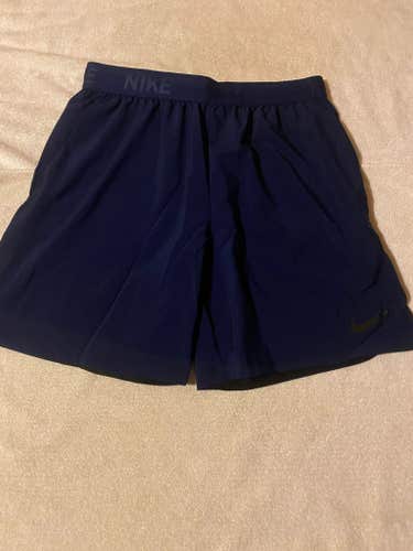 Nike Men’s Training Shorts, Size Men’s Large