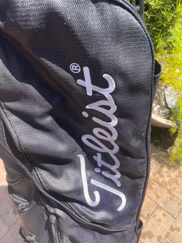 Titleist Golf Stand Bag with double shoulder strap