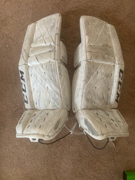 30" CCM EFLEX 5.5 Goalie Leg Pads