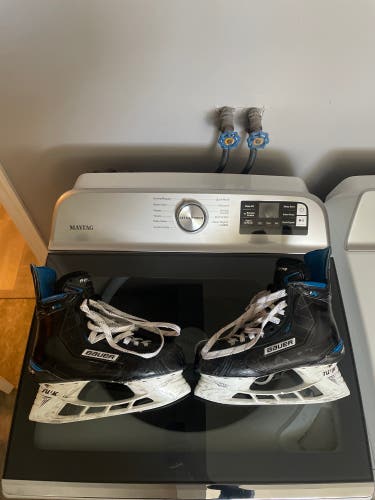 Used Bauer Regular Width  Size 8 Nexus 1N Hockey Skates