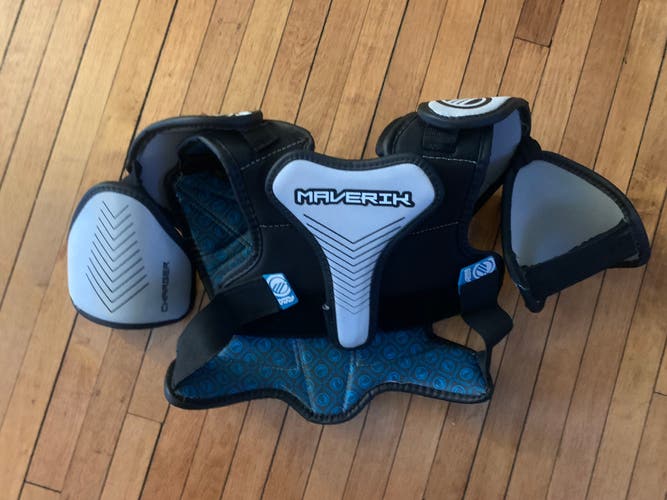 Youth Small Maverik Shoulder Pads
