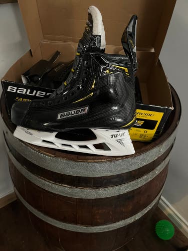 7.5 Bauer Supreme 2S Pro Reg D Width