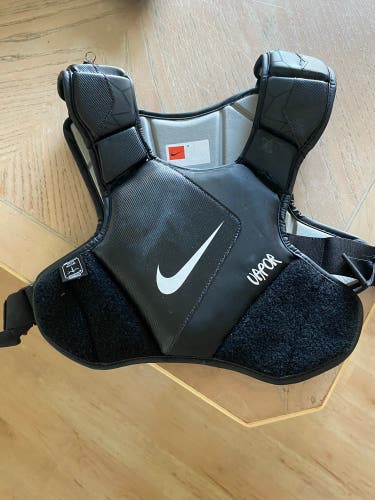 Medium Nike Vapor Shoulder Pads Medium
