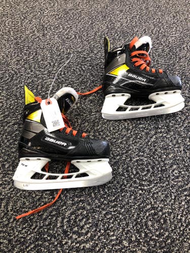 Youth Used Bauer Supreme 3S Pro Hockey Skates D&R (Regular) 11.0