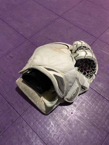 Used Brians Gnetic 4 glove and blocker set
