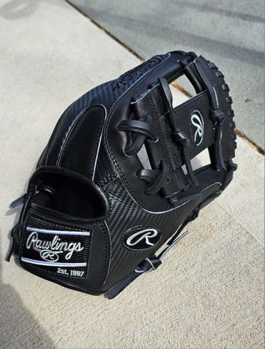 Used Rawlings Right Hand Throw Infield Heart of the Hide Baseball Glove 11.5"
