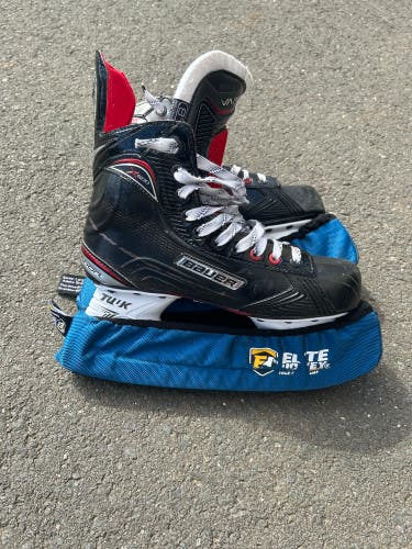 Senior Bauer Regular Width Pro Stock Size 8 Vapor X600 Hockey Skates
