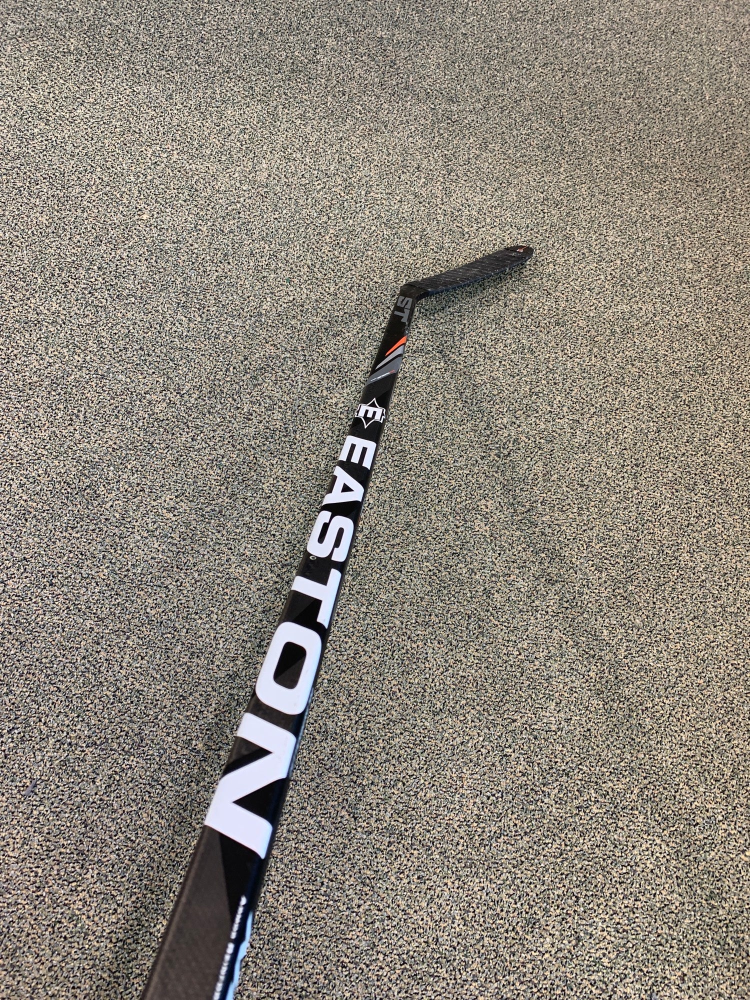 Easton Synergy SY20 Senior Hockey Stick RH 60 Used Good Condition Ice &  Roller Hockey Sporting Goods