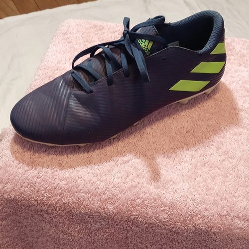ADIDAS NEMEZIZ MESSI SOCCER CLEATS MENS 10 1/2 FIRM GROUND SPIKES SHOES