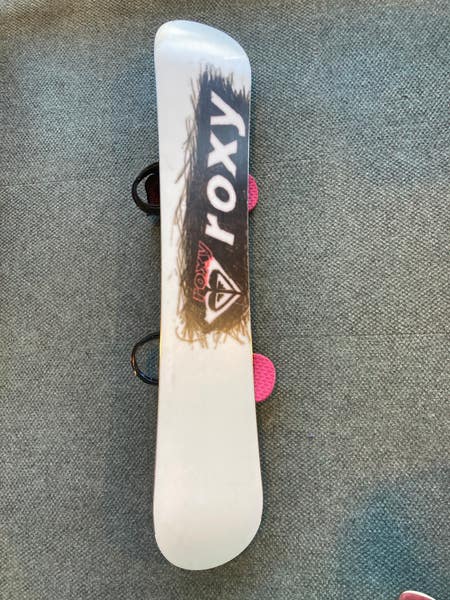 Used Women's 143 Cm Roxy Snowboard All Mountain | SidelineSwap